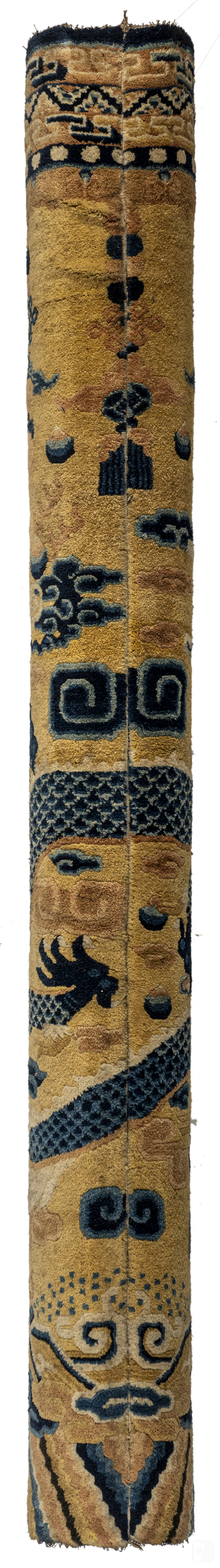 A pair of yellow-ground column carpets with dragon decoration mounted as columns - 图11